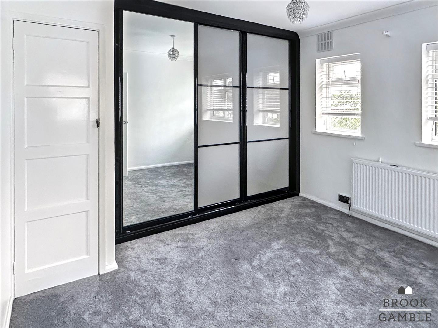 3 Bedroom House - End Terrace. Avard Crescent in Eastbourne, East Sussex 9